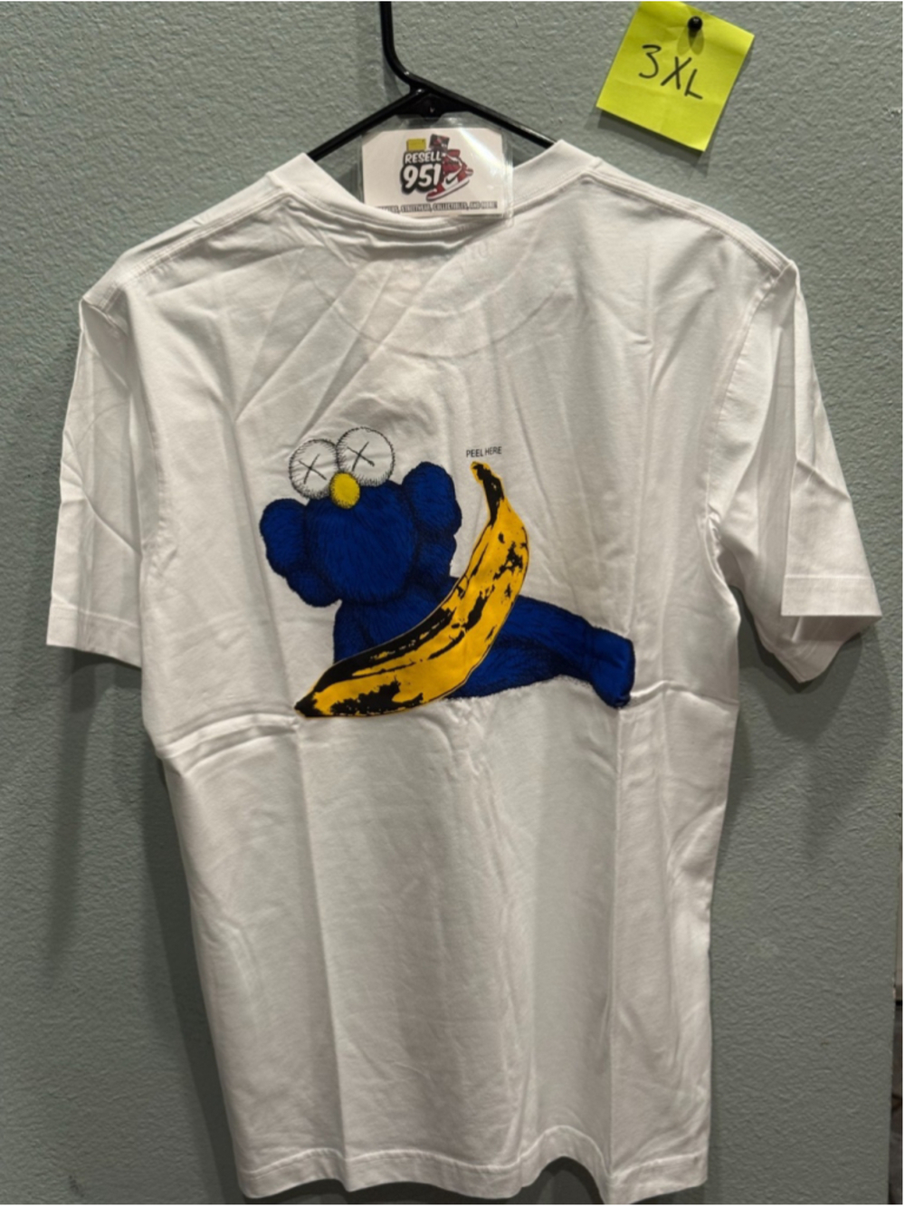 Uniqlo KAWS Banana Graphic Tee 341-471321 3X-Large Size